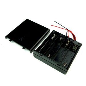 Гнездо за 4 х АА батерии с ключ R6 6V